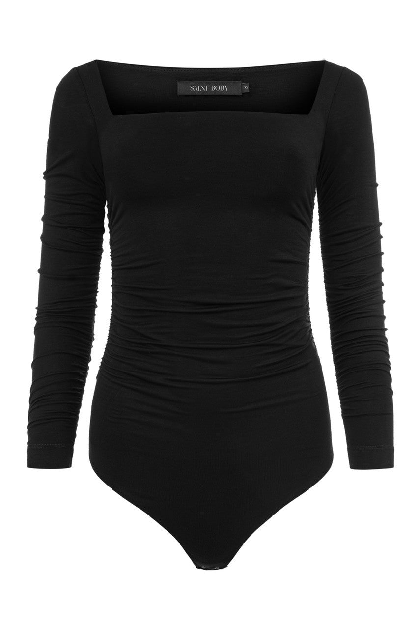 Body with crease black
